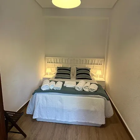 La Aldea 3 , Centro De *